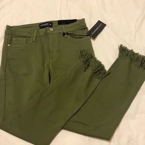 Just Black Denim size 29. New with Tags